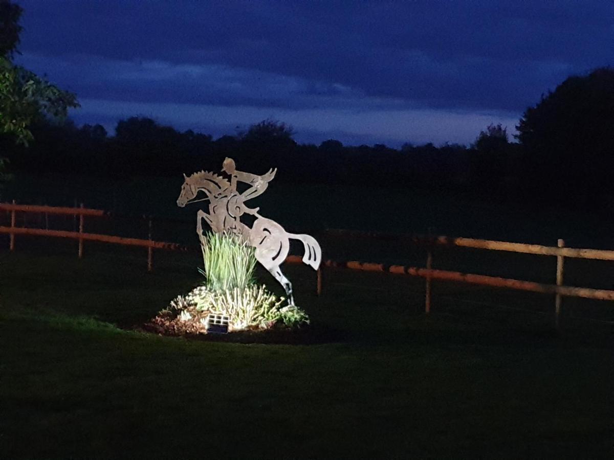 Gite Domaine De La Galopade Étréaupont Esterno foto