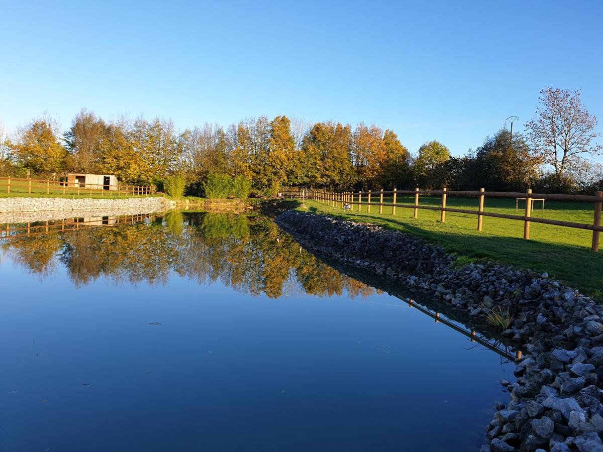Gite Domaine De La Galopade Étréaupont Esterno foto